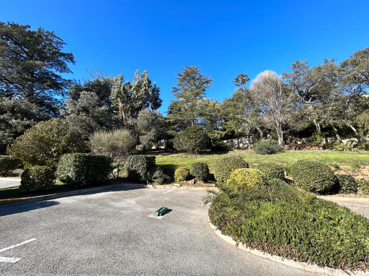 Vue Domaine Arbore * Saint-Raphael (Var)